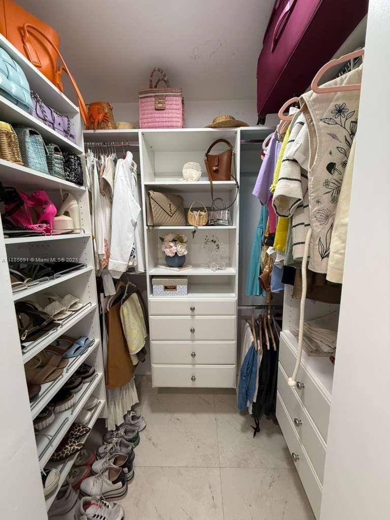 1155 Brickell Bay Dr 1408 Property Photo 8