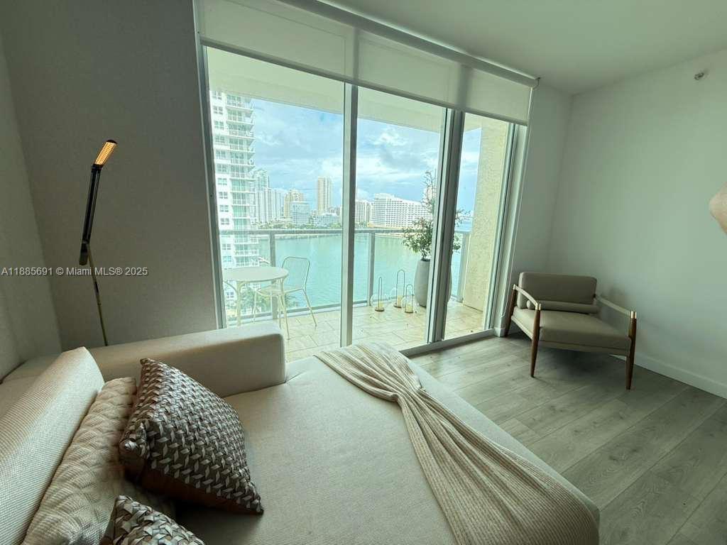 1155 Brickell Bay Dr 1408 Property Photo 10