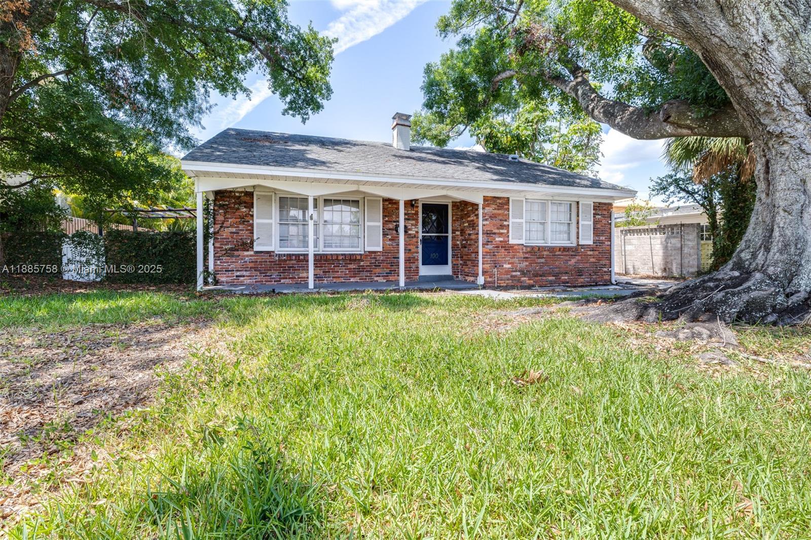 100 Huron Ave Property Photo 1