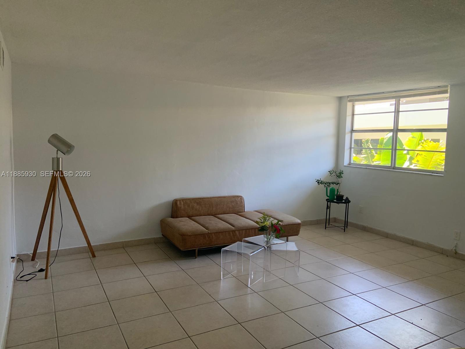 360 Meridian Ave 4c Property Photo 4