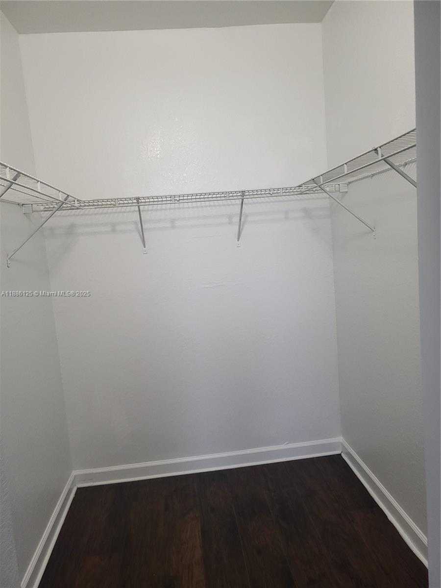 1662 Se 27th Dr 202 Property Photo 5