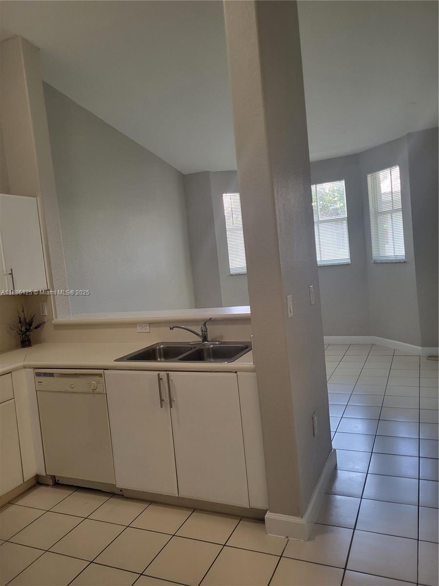 1662 Se 27th Dr 202 Property Photo 10