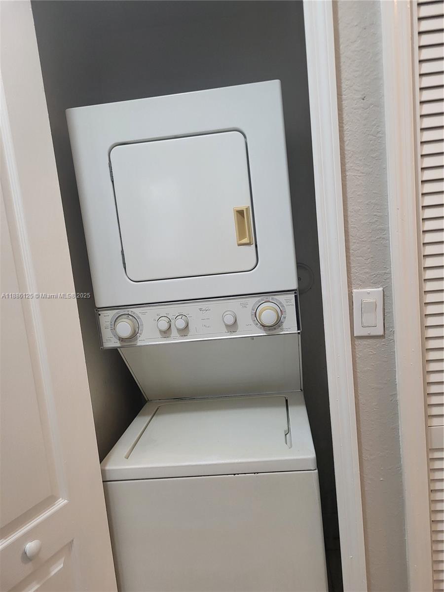 1662 Se 27th Dr 202 Property Photo 15