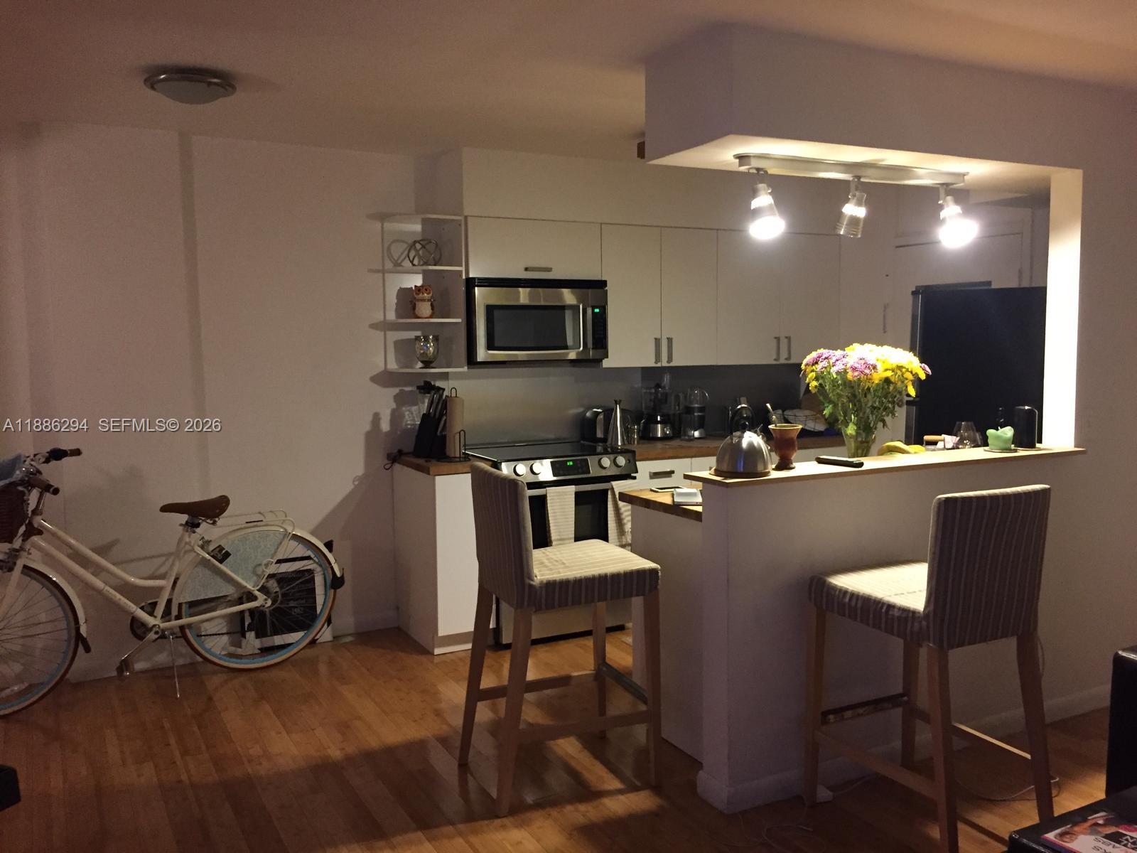 949 Pennsylvania Ave 309 Property Photo 1