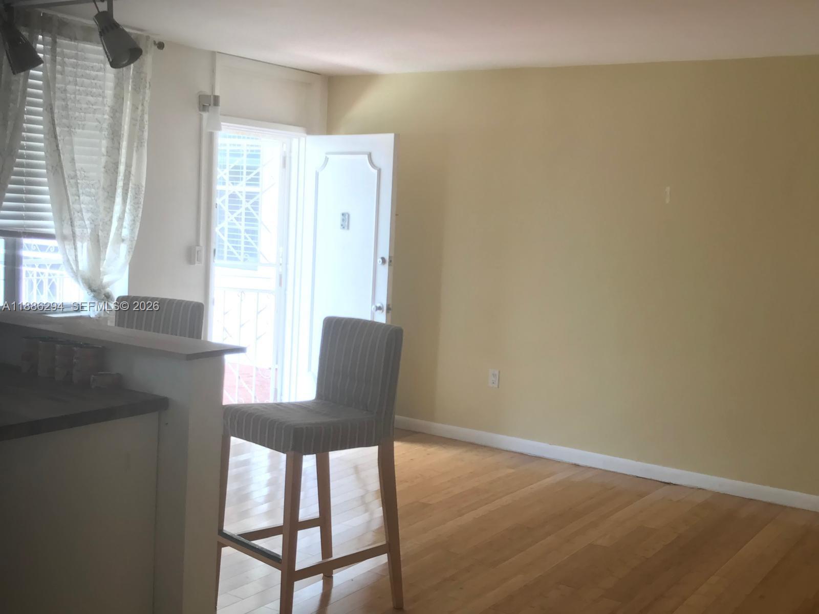 949 Pennsylvania Ave 309 Property Photo 3