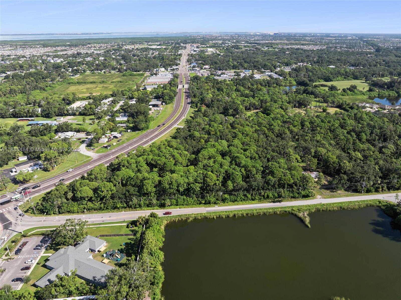 Us Hwy 41 Property Photo 19