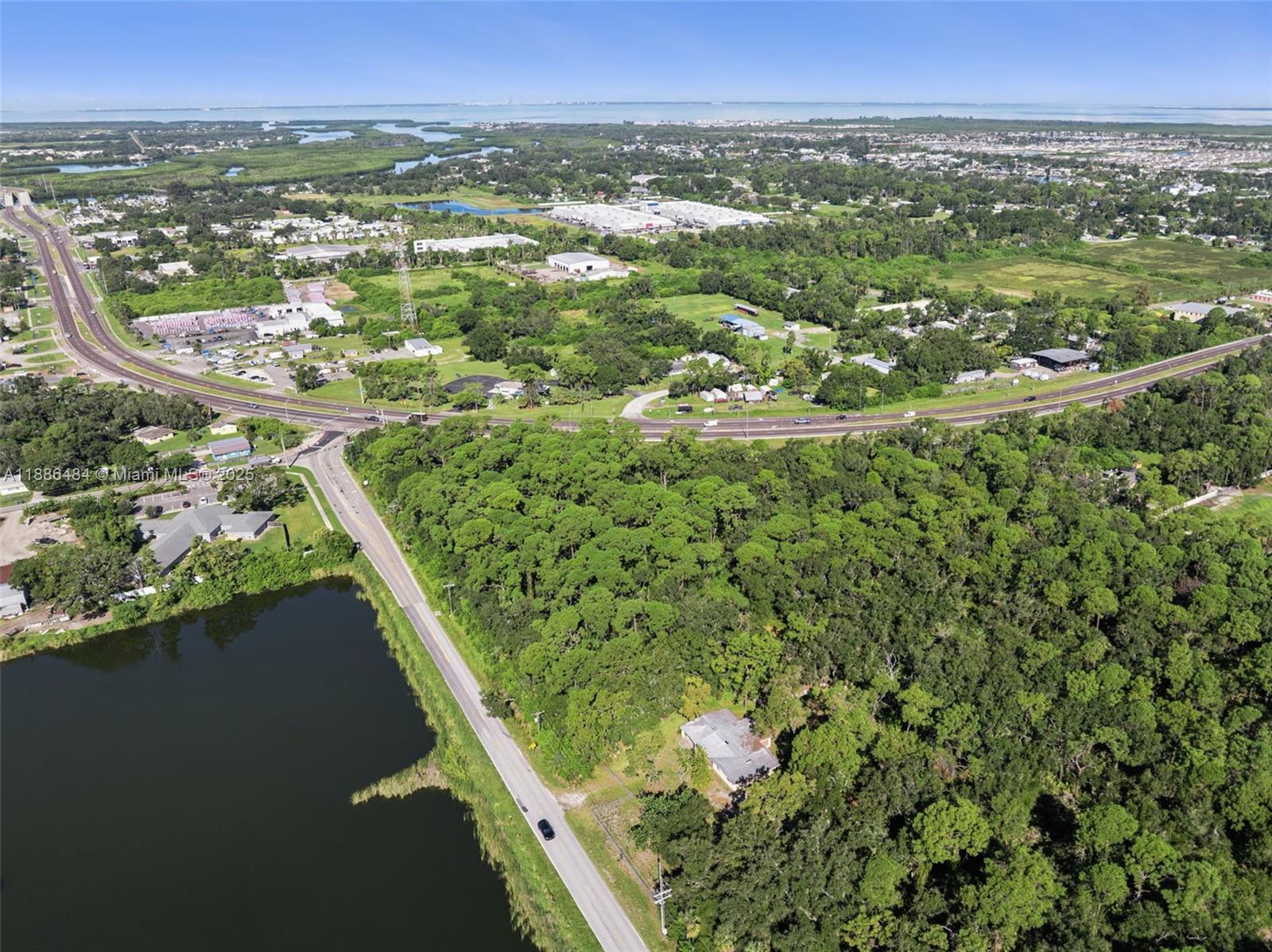 Us Hwy 41 Property Photo 21