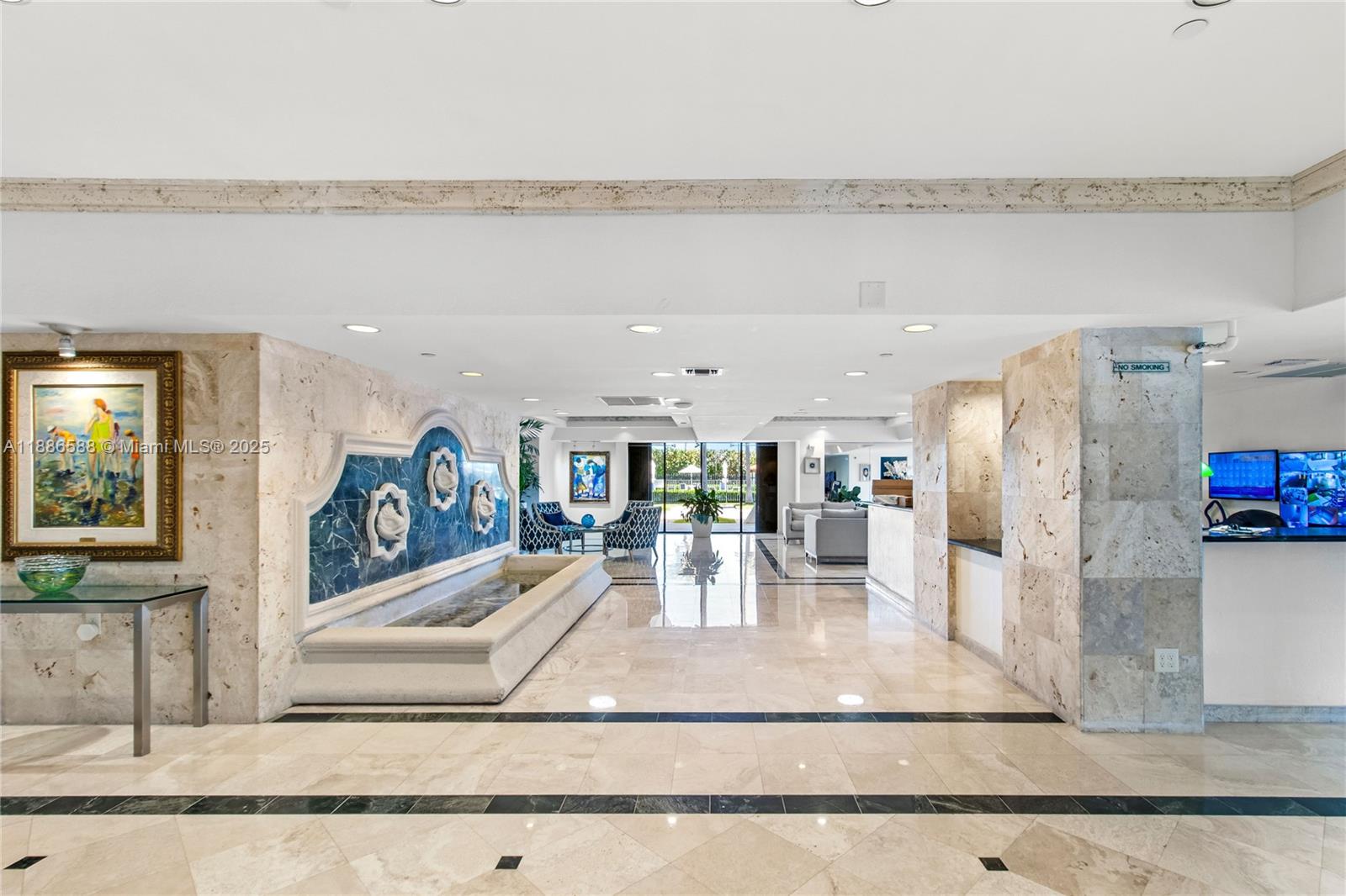 2625 Collins Ave 608 Property Photo 18