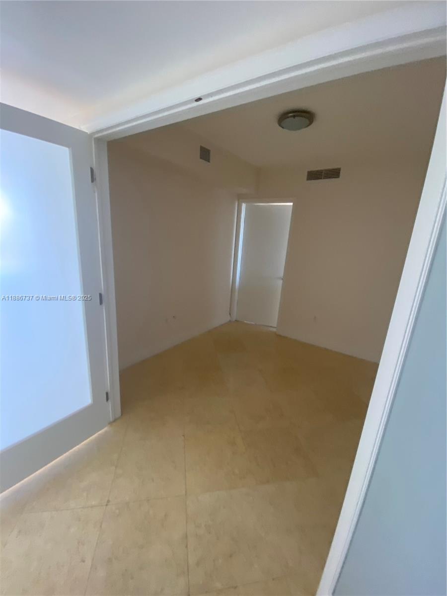 1800 S Ocean Dr 2909 Property Photo 4