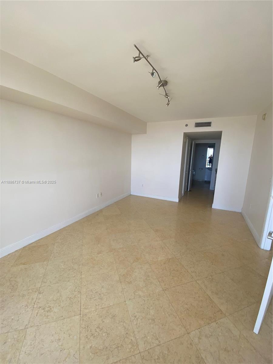 1800 S Ocean Dr 2909 Property Photo 6