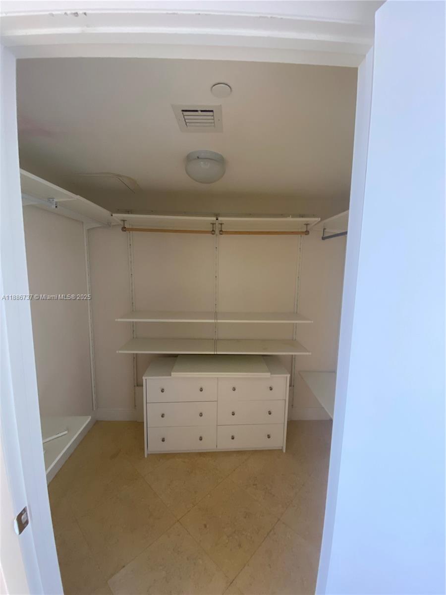 1800 S Ocean Dr 2909 Property Photo 9