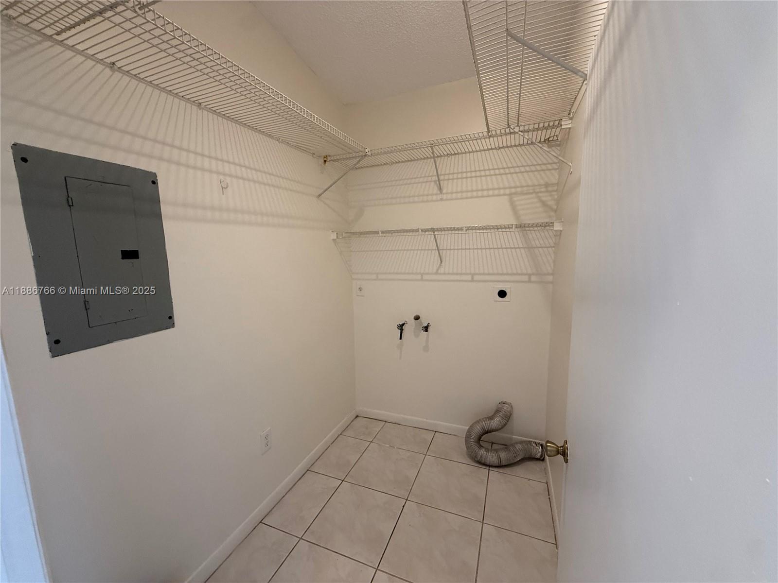 1089 Se 13th Ter Property Photo 10