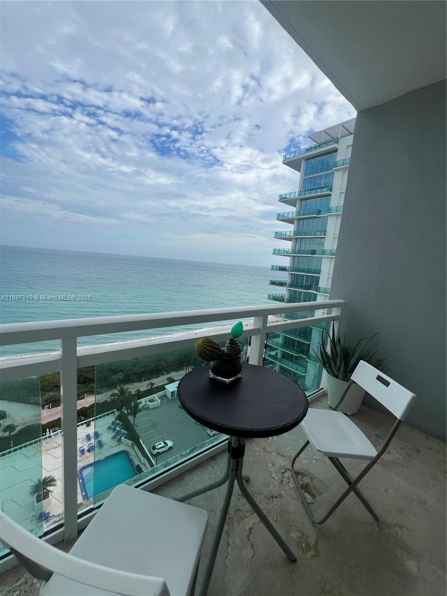 6917 Collins Ave Ph09 Property Photo 3