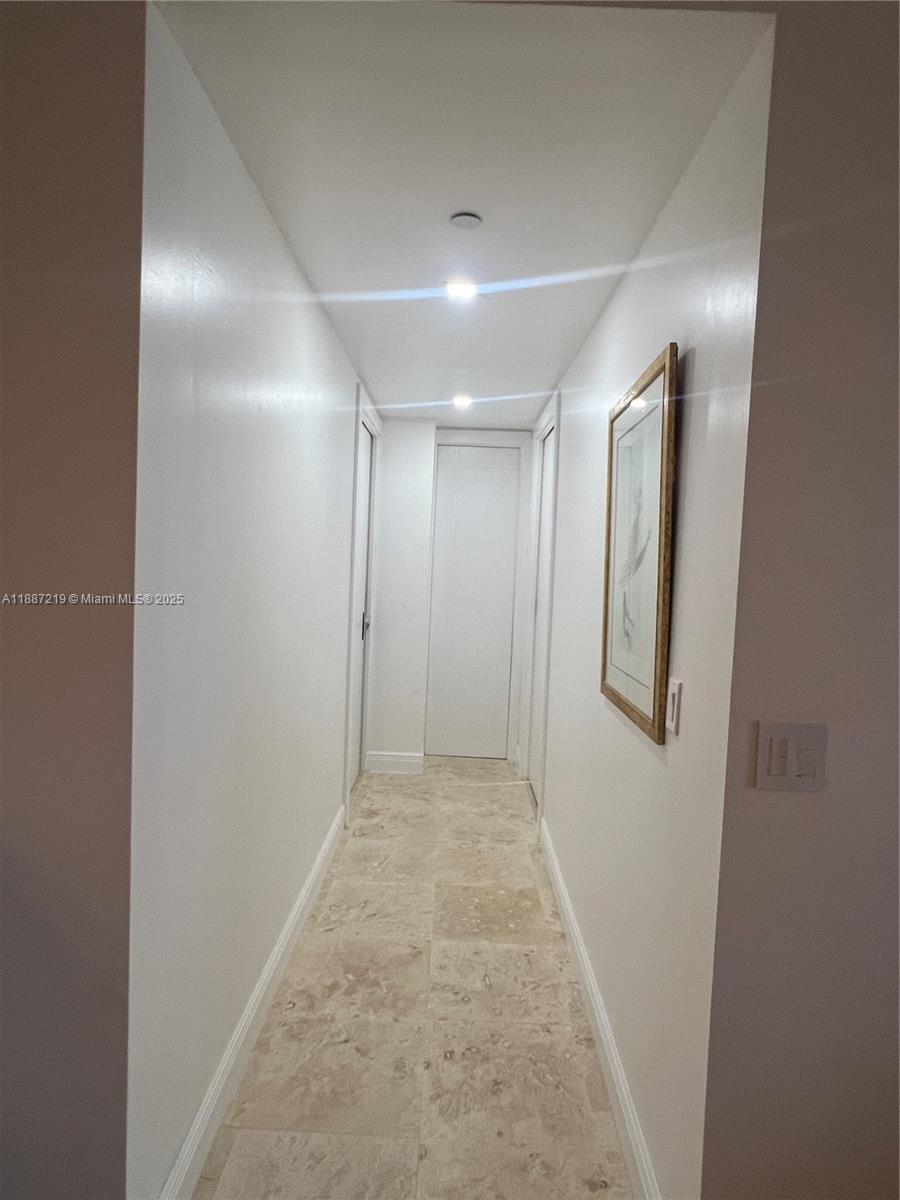 6917 Collins Ave Ph09 Property Photo 19