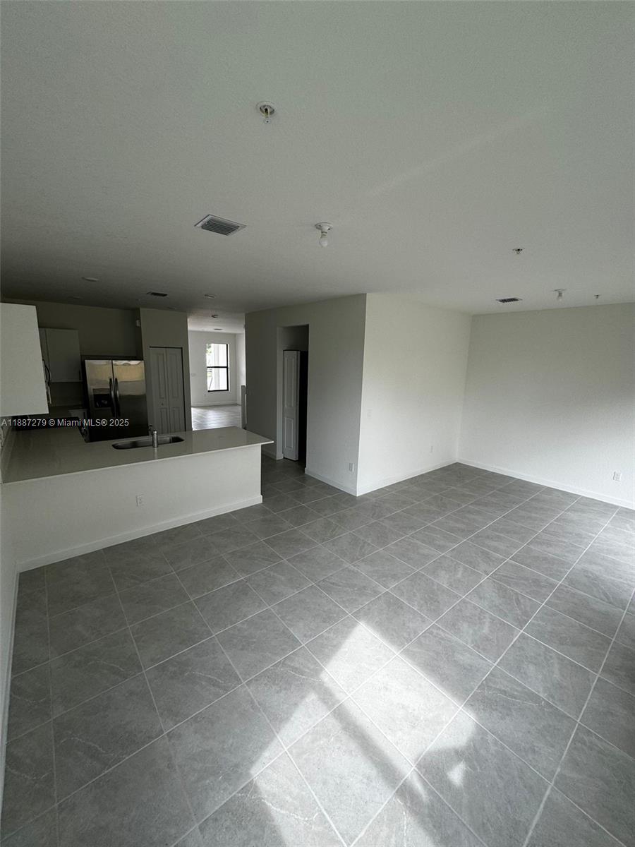 285 Sw 159th Ln Property Photo 5