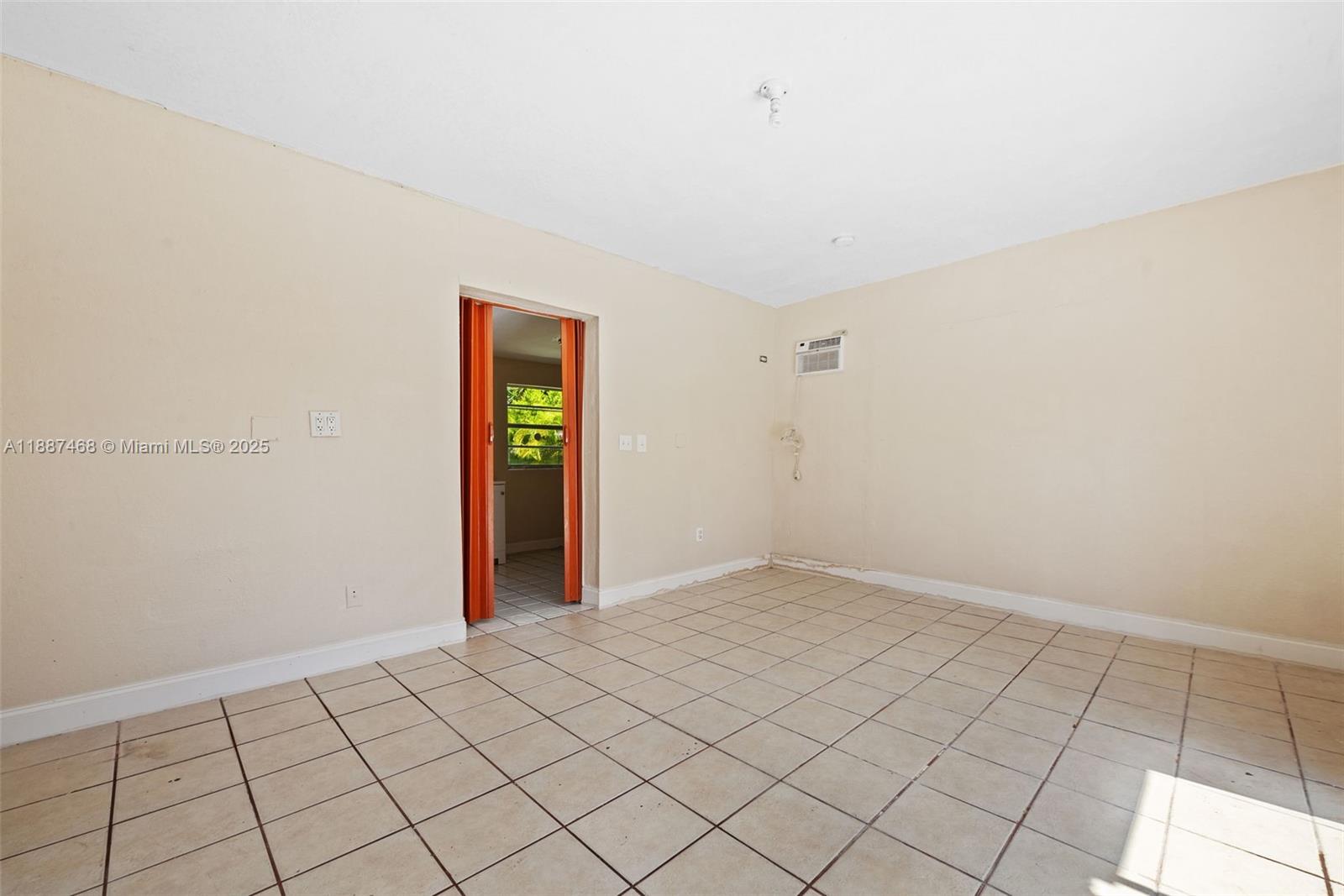 573 Palmetto Dr Property Photo 18