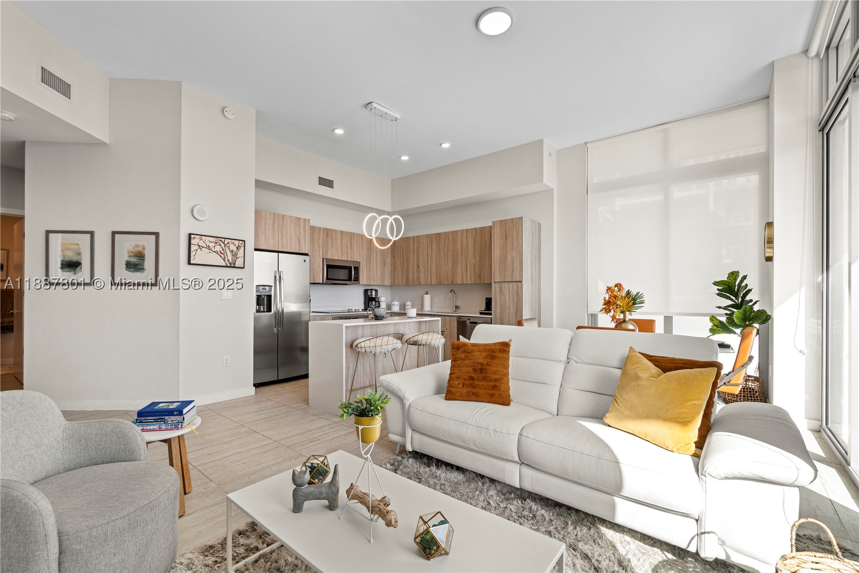 A11887801 Property Photo 13