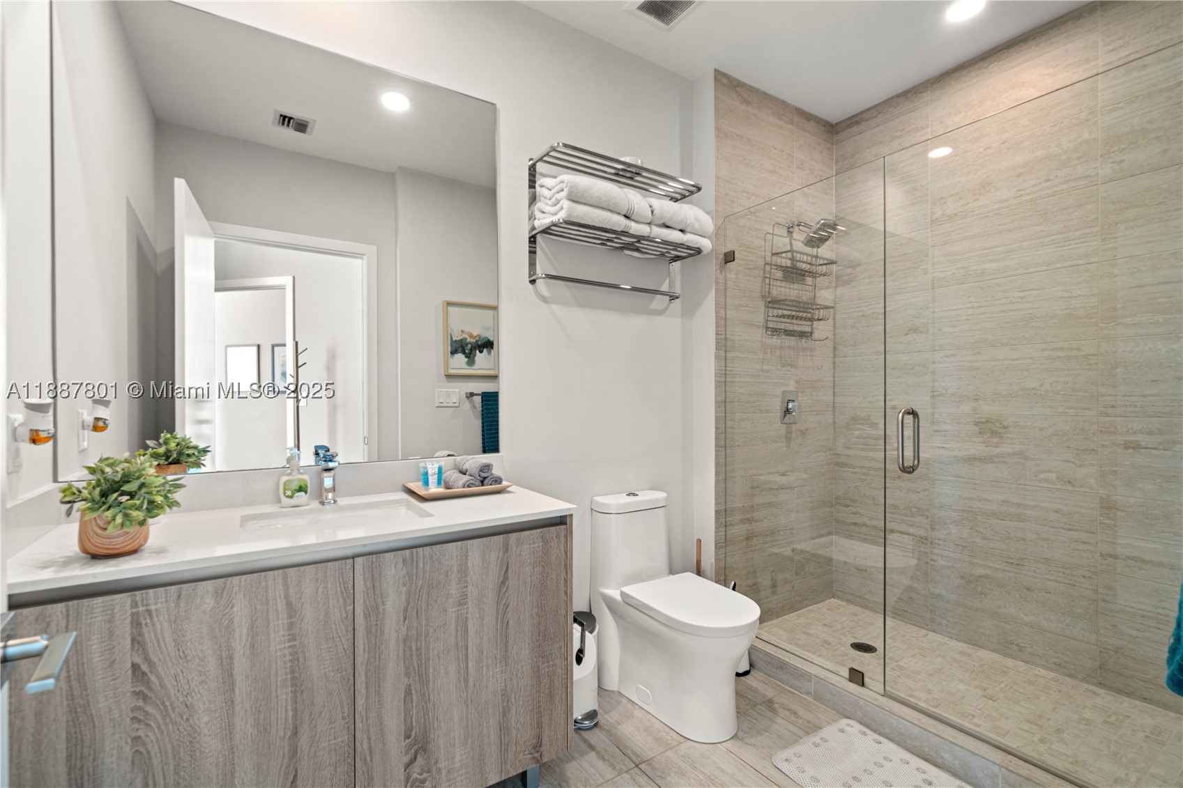 A11887801 Property Photo 20