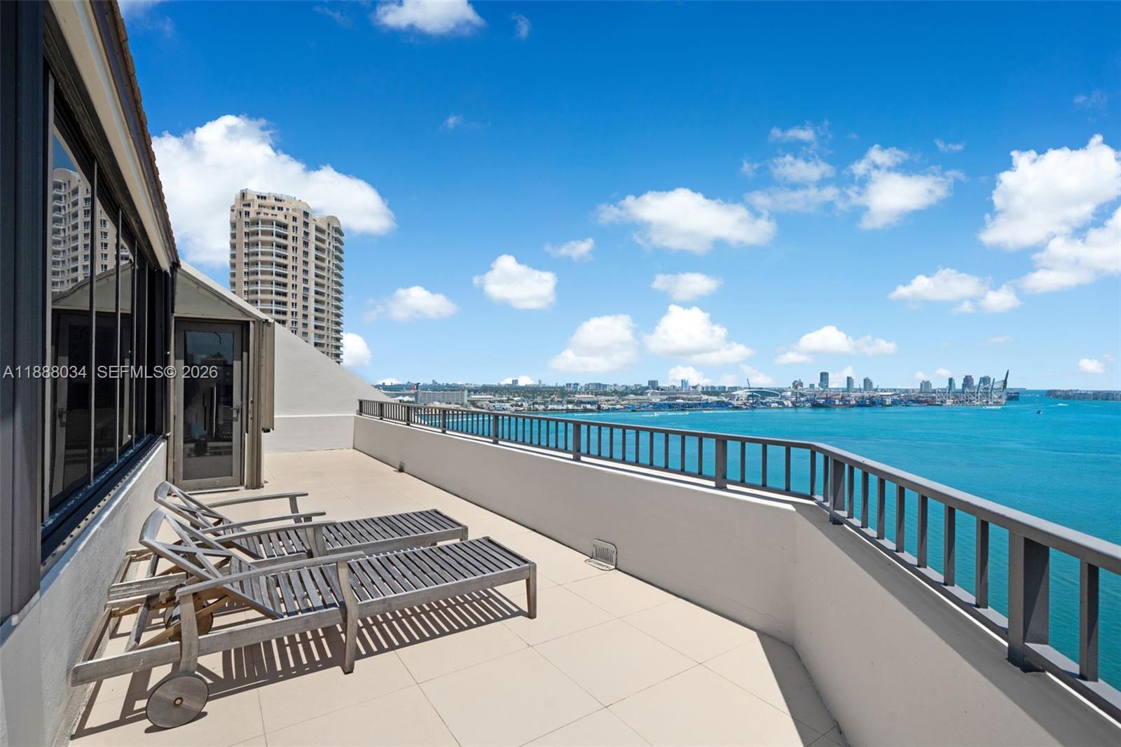 520 Brickell Key Drive Uph-03 Property Photo 23