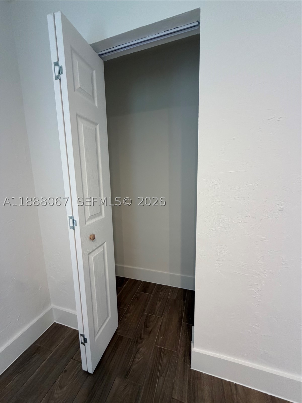107 W Pembroke Rd Property Photo 9