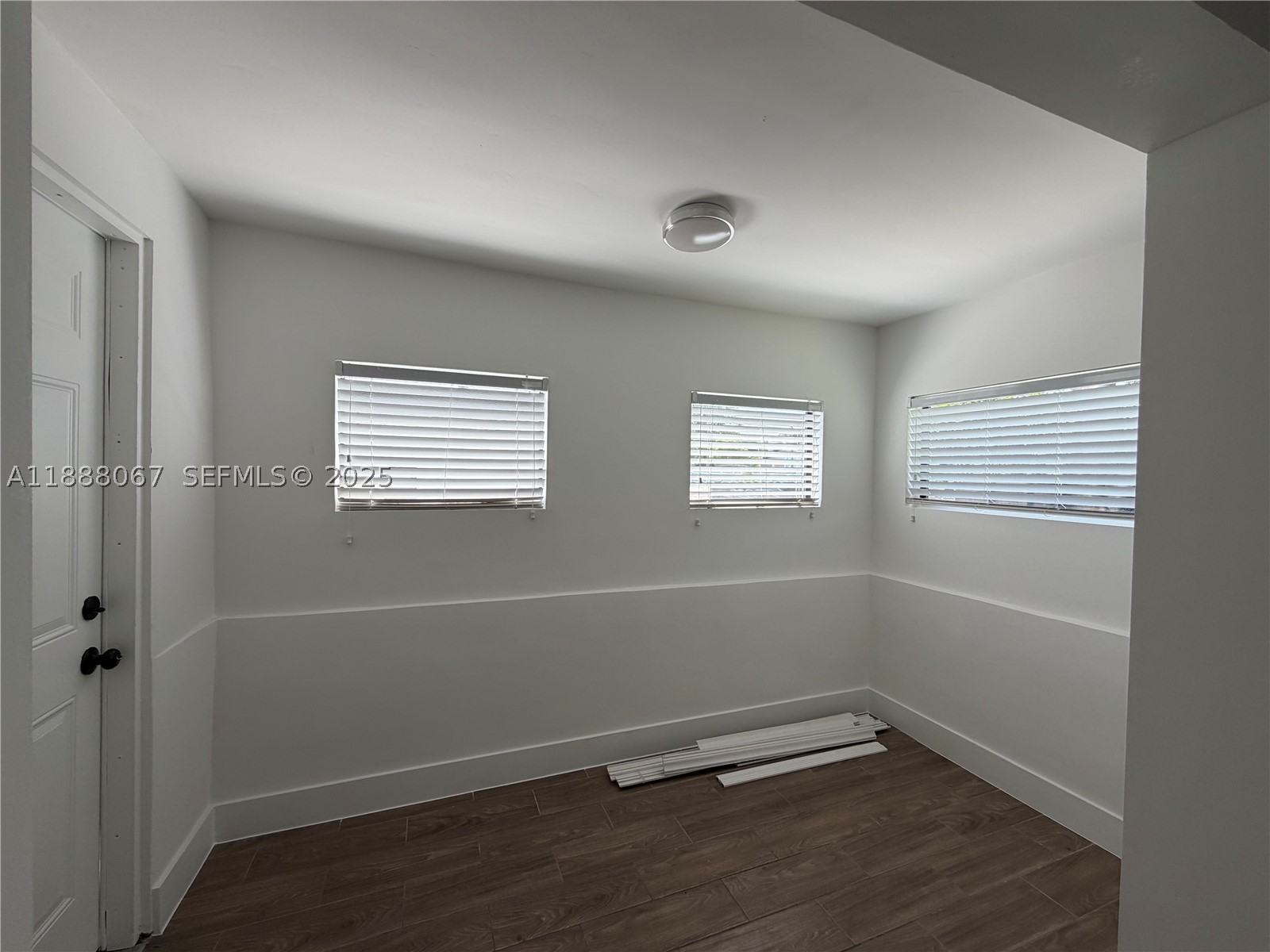 107 W Pembroke Rd Property Photo 23