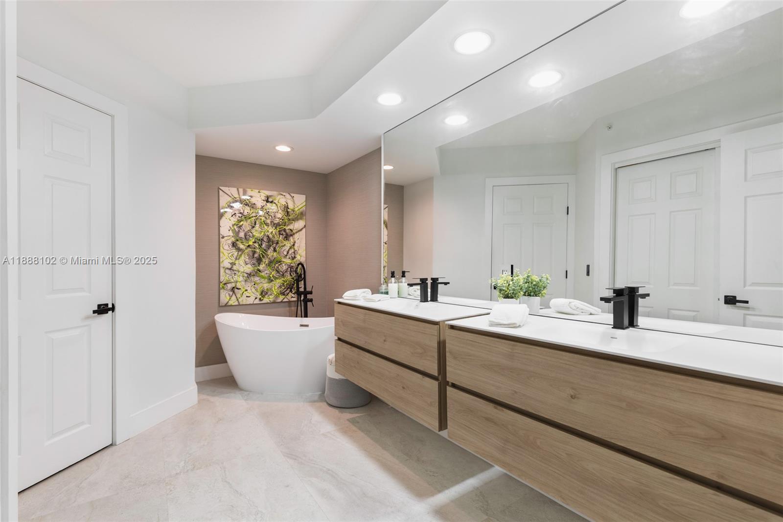 3370 Hidden Bay Dr 409 Property Photo 13