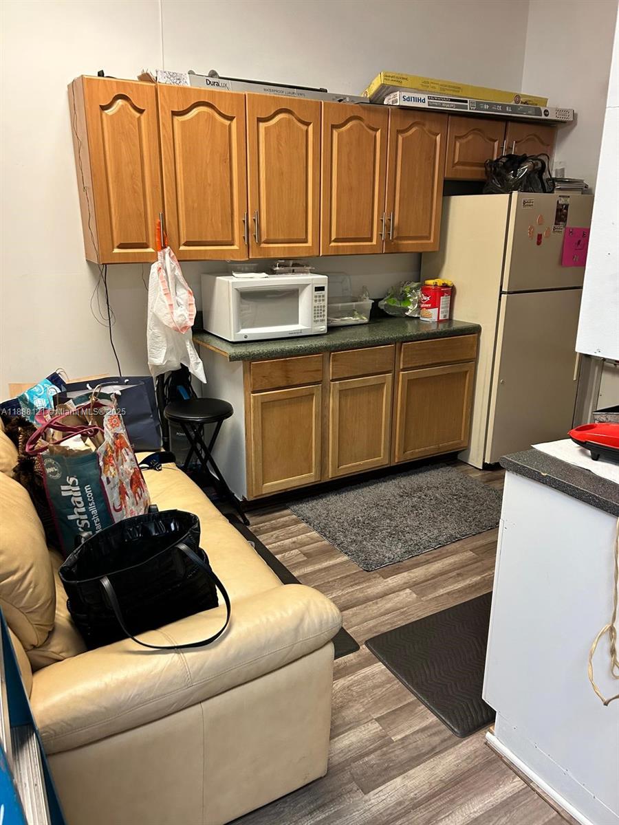 A11888121 Property Photo 7