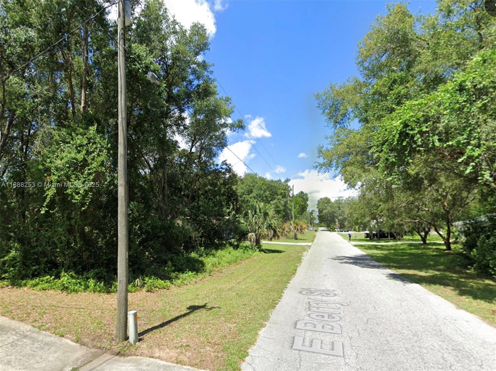 4102 E Berry St Property Photo 1