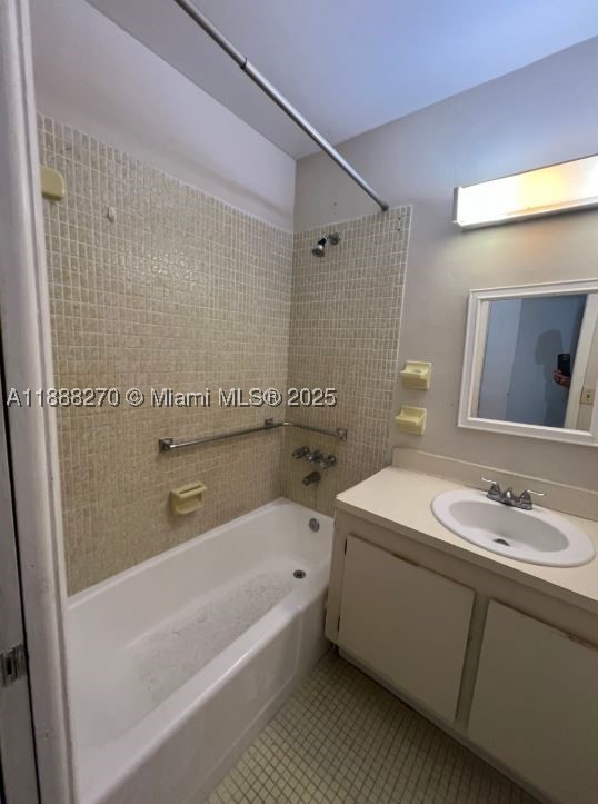 19080 Ne 3rd Ct 312 Property Photo 16