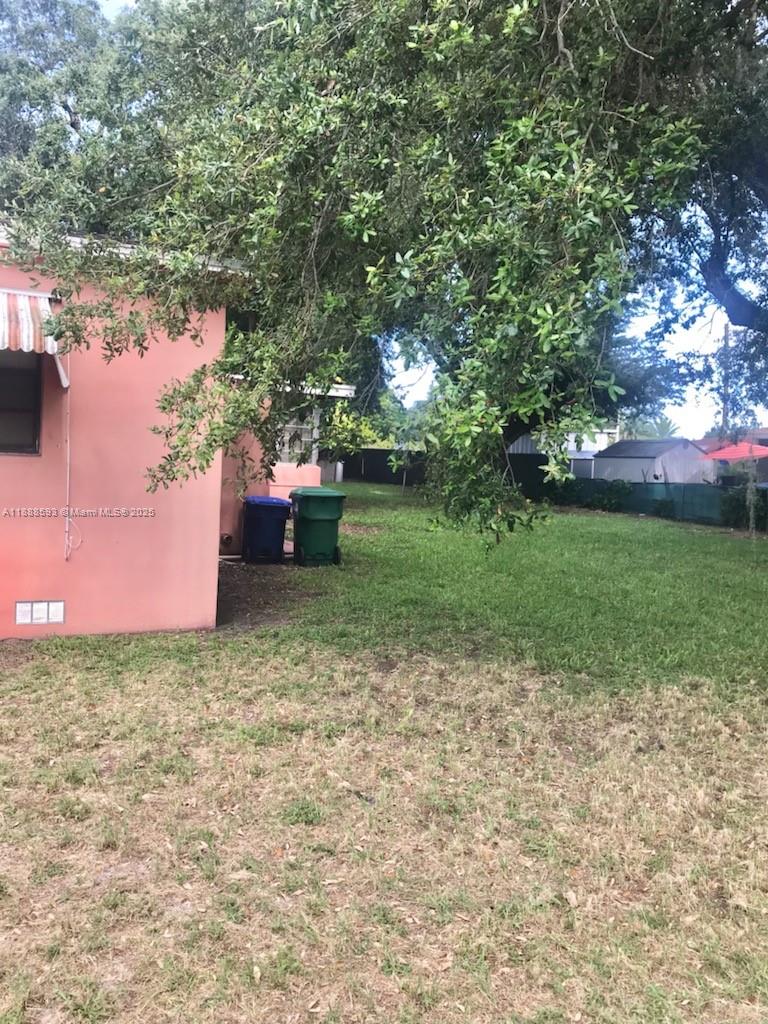 A11888593 Property Photo 2