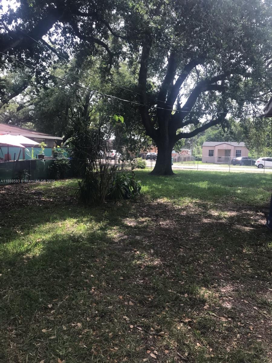 A11888593 Property Photo 6