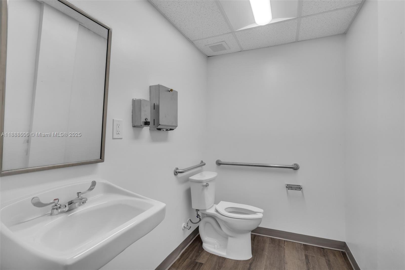 333 W 75th Pl 1d Property Photo 7