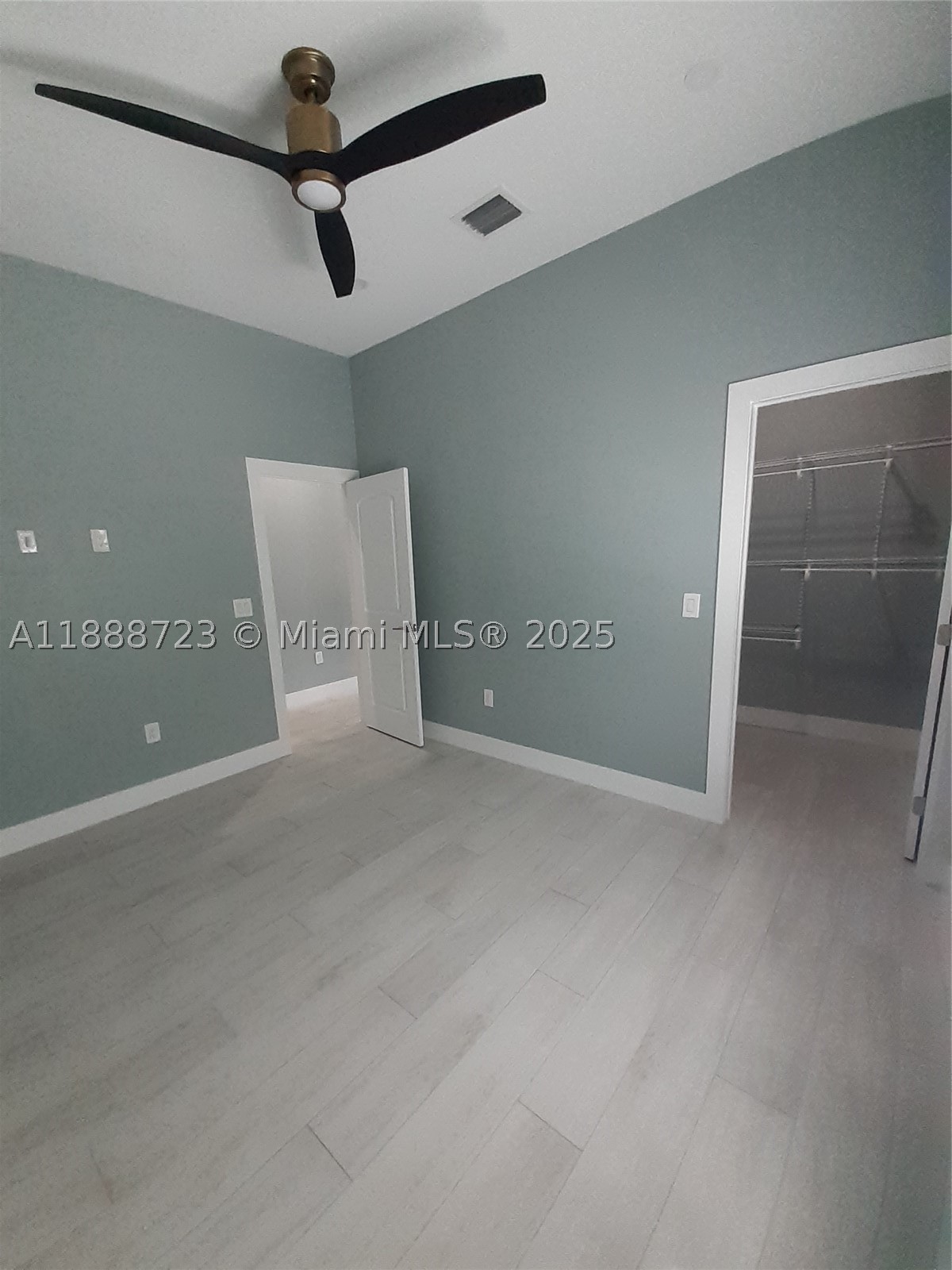 23 Jenny Ln Property Photo 16