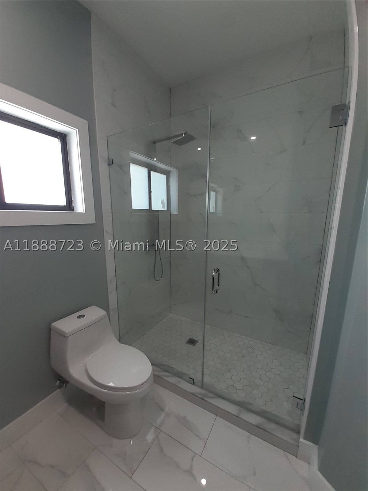 23 Jenny Ln Property Photo 32