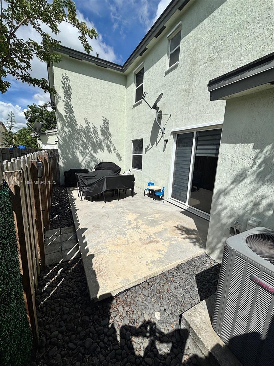 133 Se 28th Ter 9 Property Photo 19