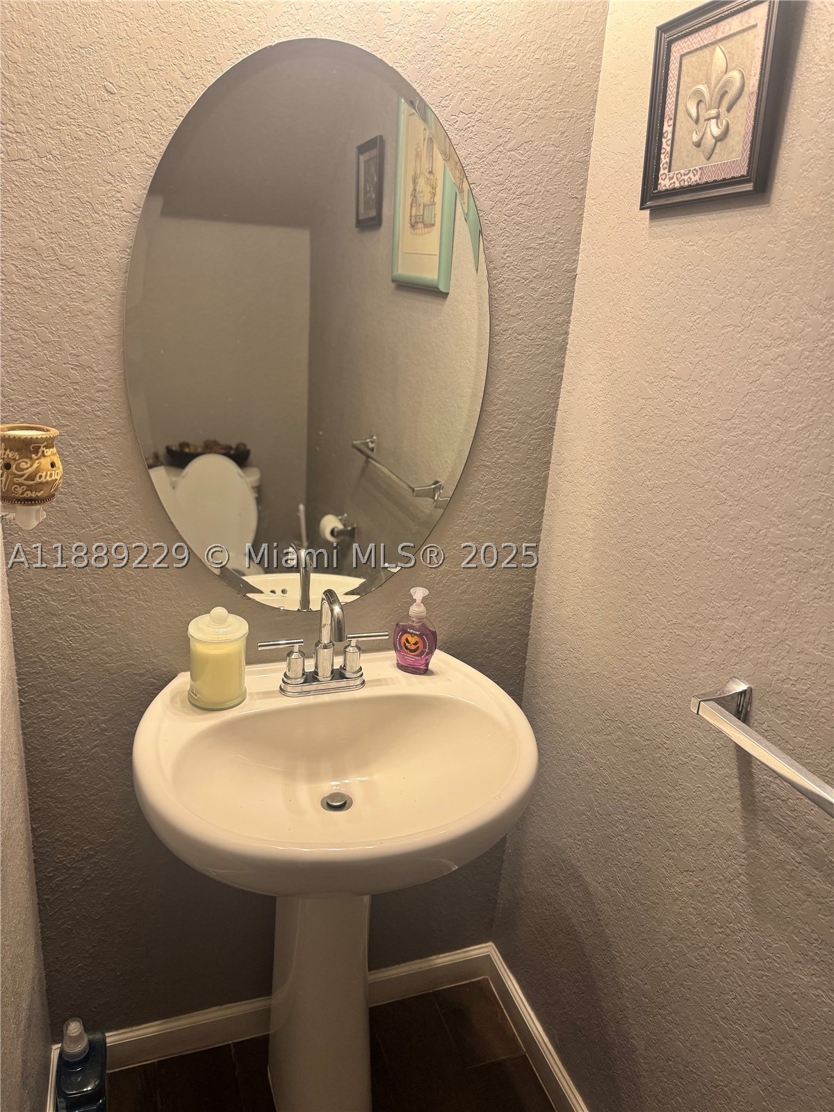 4039 Nw 11th St Property Photo 12