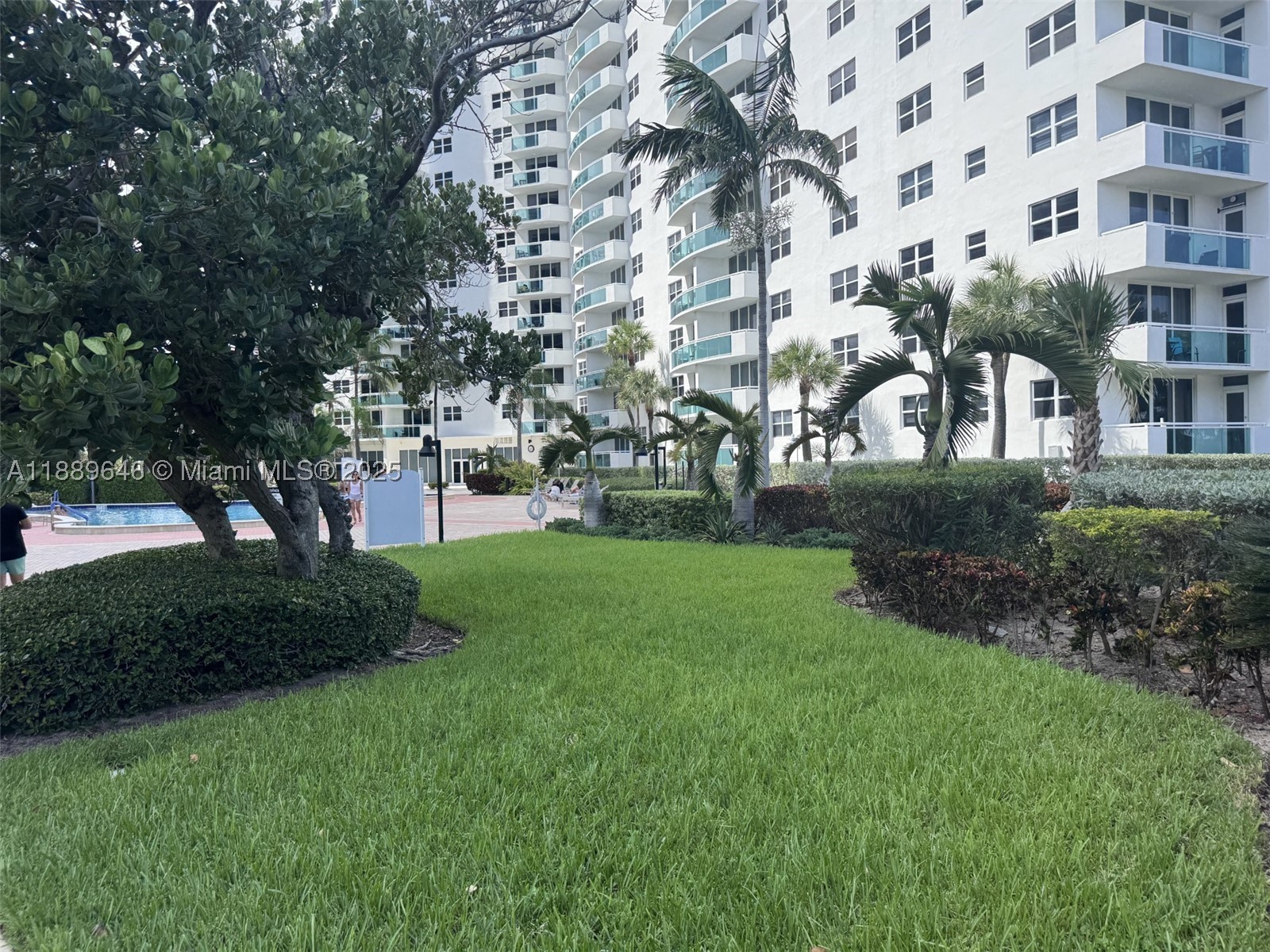 3001 S Ocean Dr 907 Property Photo 46