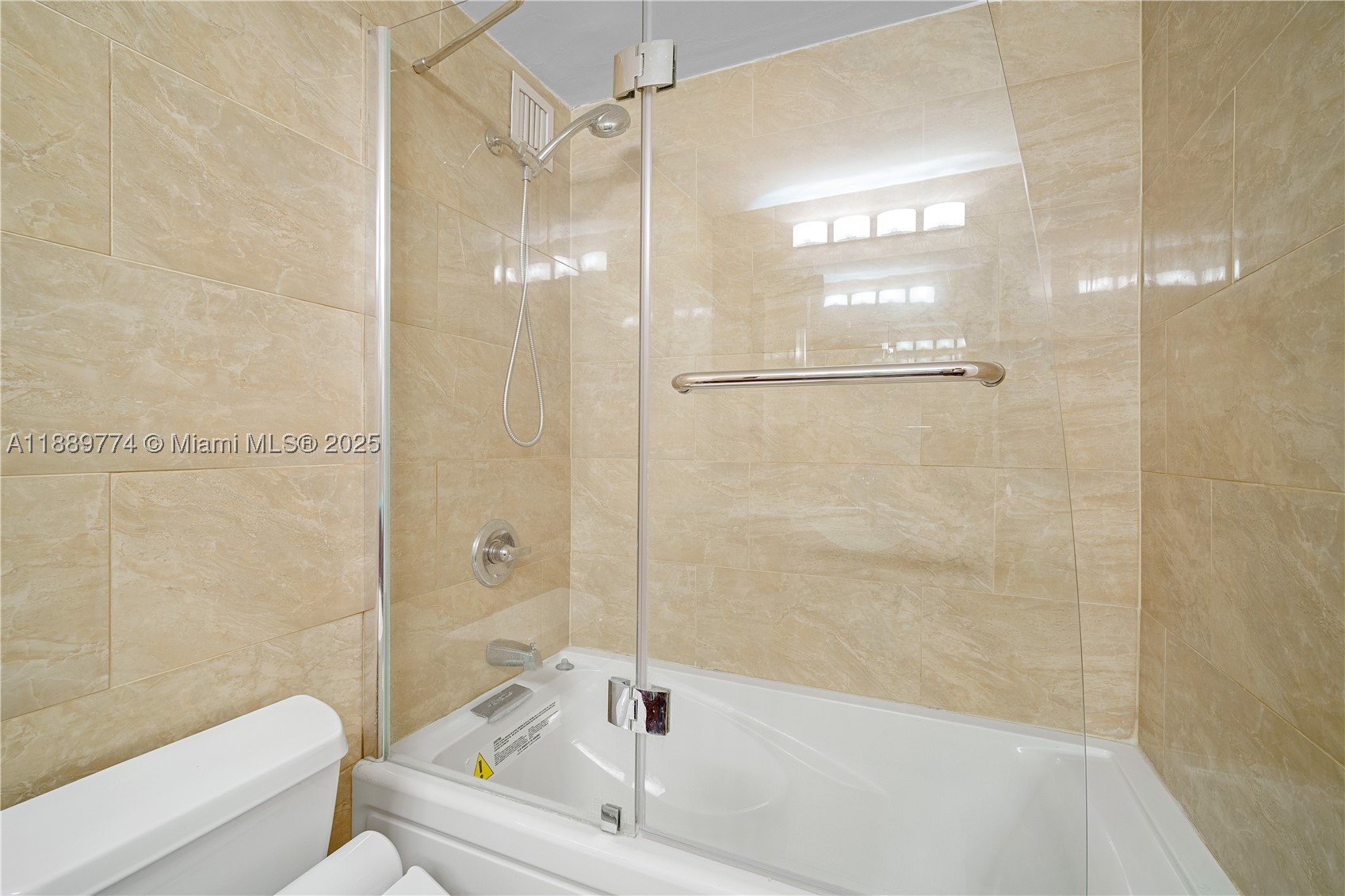770 Ne 69th St 2h Property Photo 17