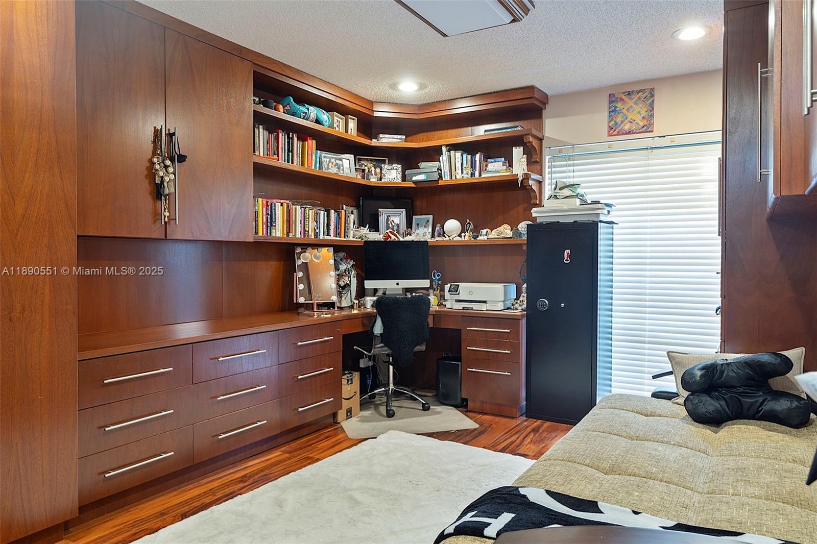 2330 Dover Property Photo 26