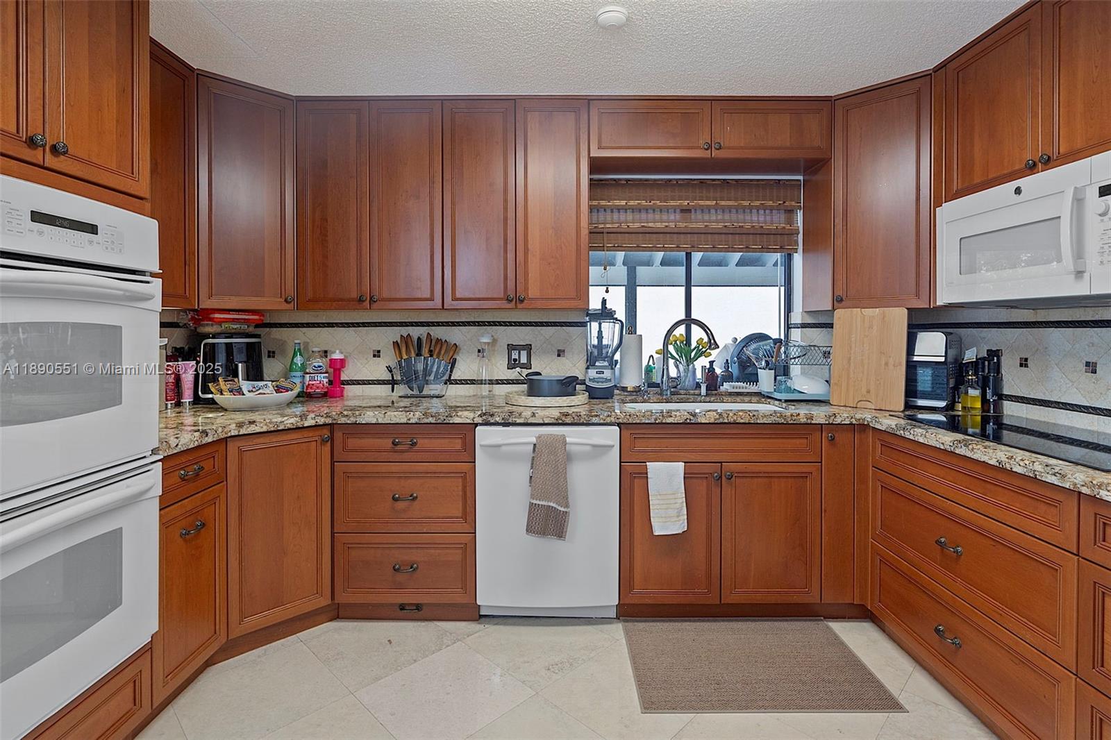 2330 Dover Property Photo 37