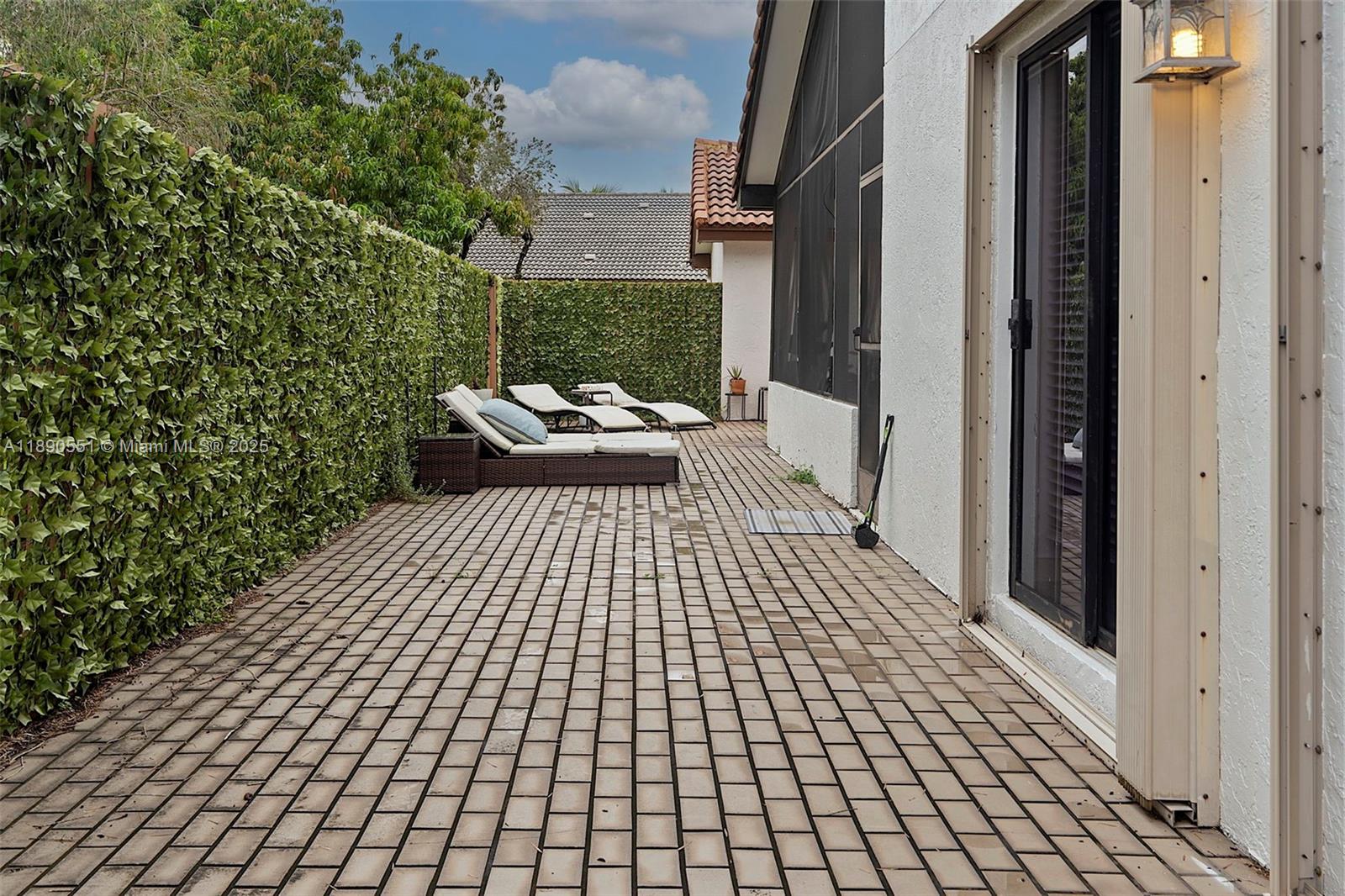 2330 Dover Property Photo 44
