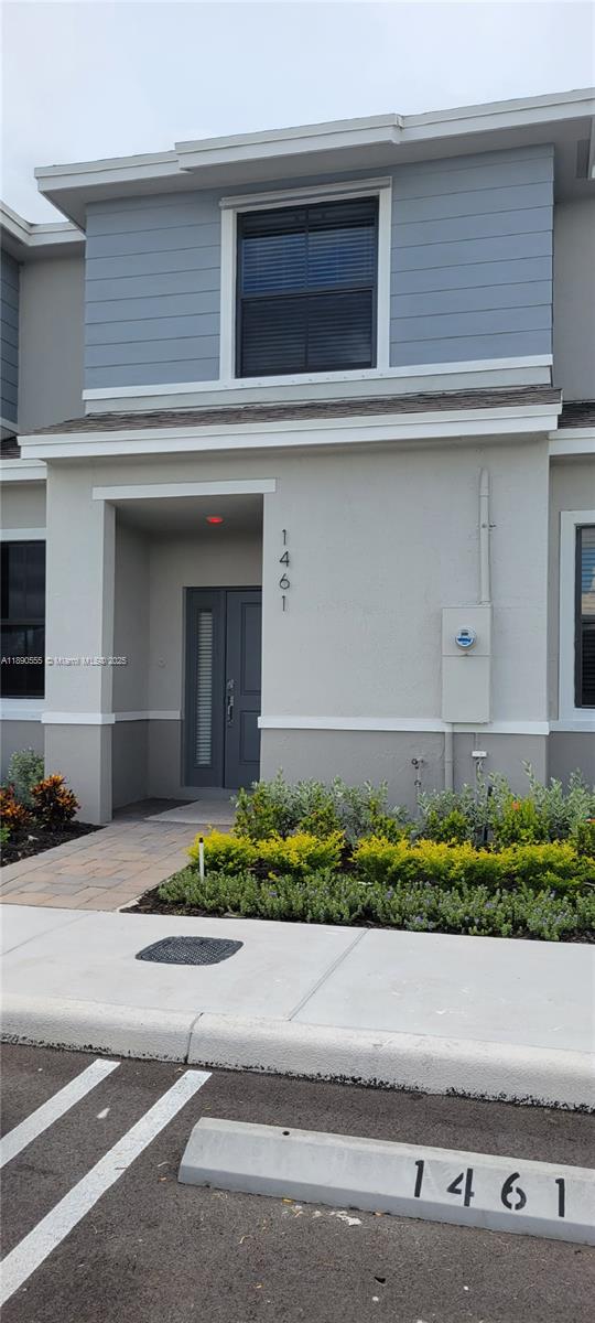 1461 NE 5th Avenue 1461