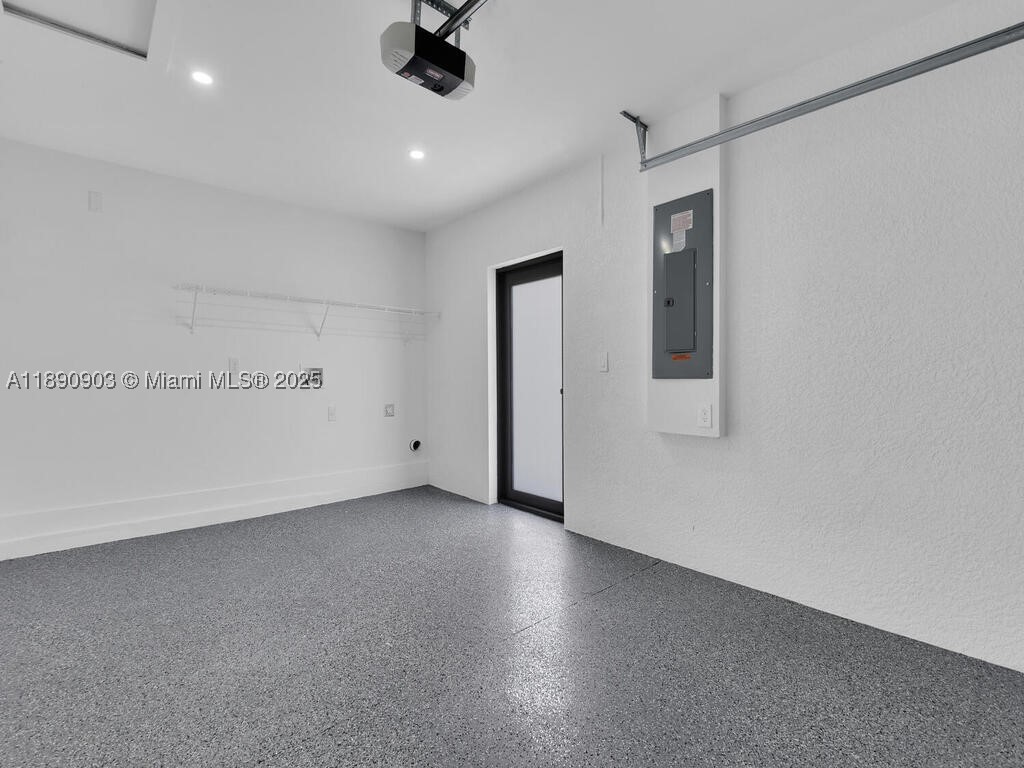 4913/4915 S Leonard Blvd S Property Photo 26