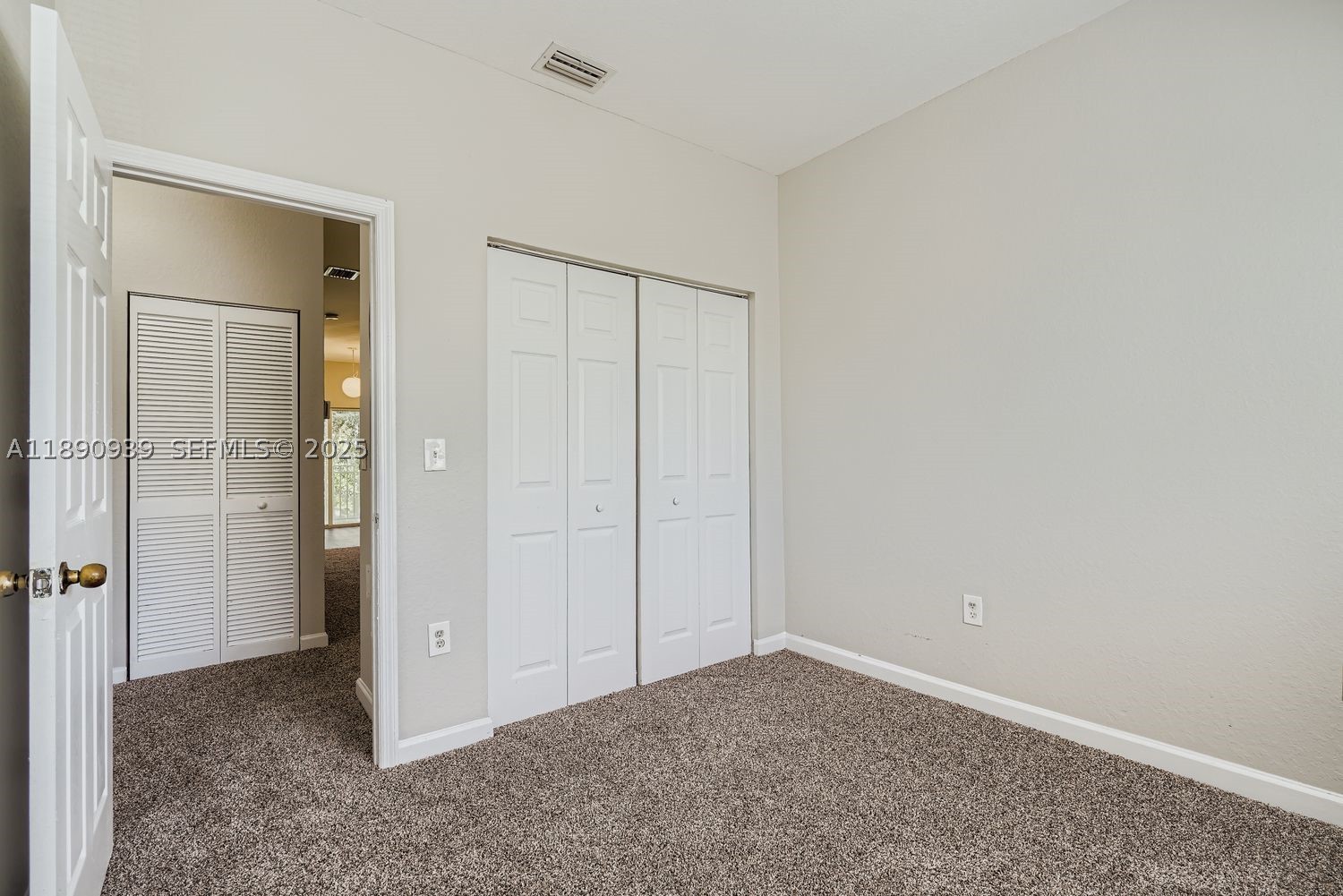 2731 Ne 3rd Dr 203 Property Photo 16