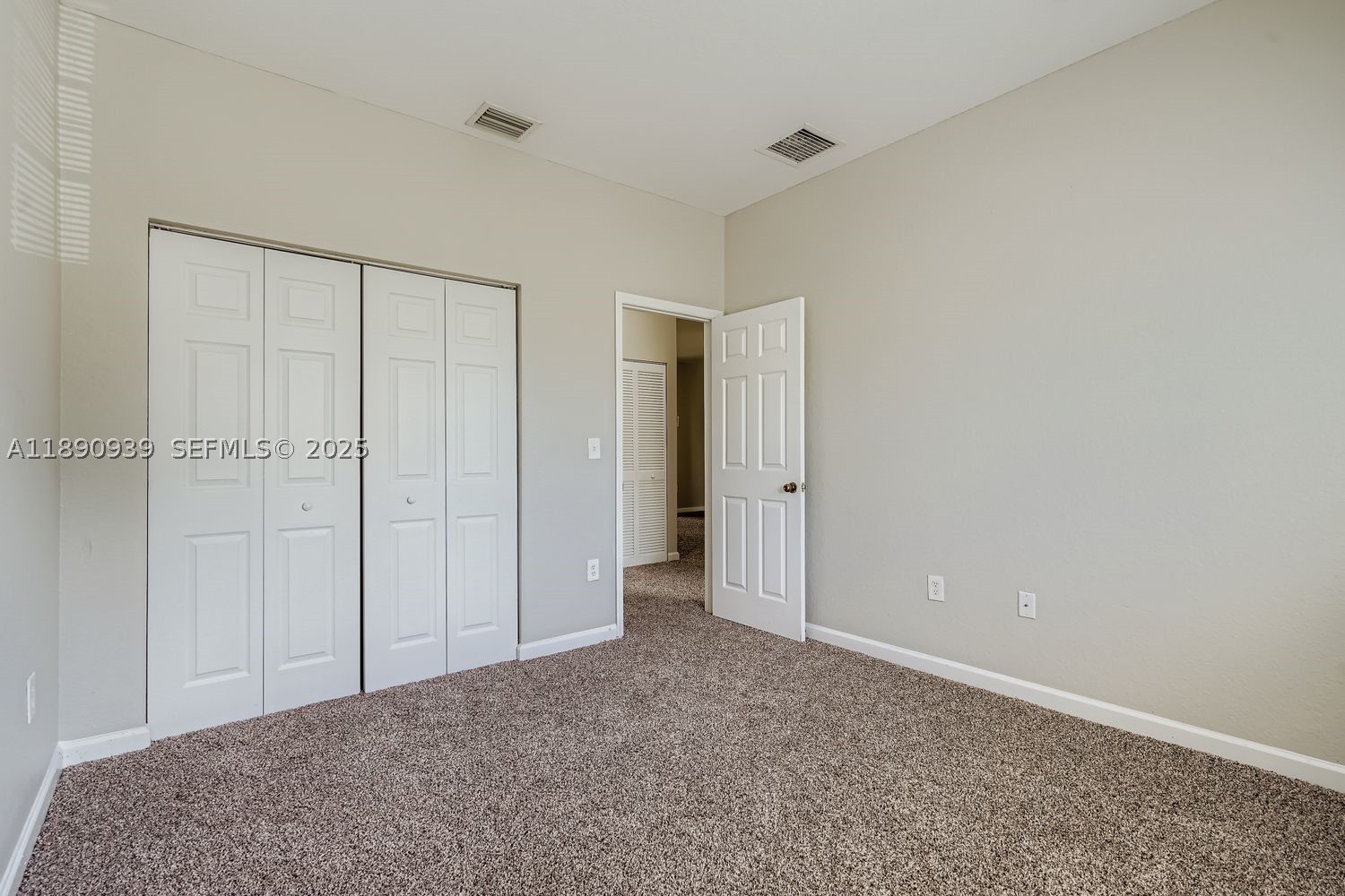 2731 Ne 3rd Dr 203 Property Photo 18