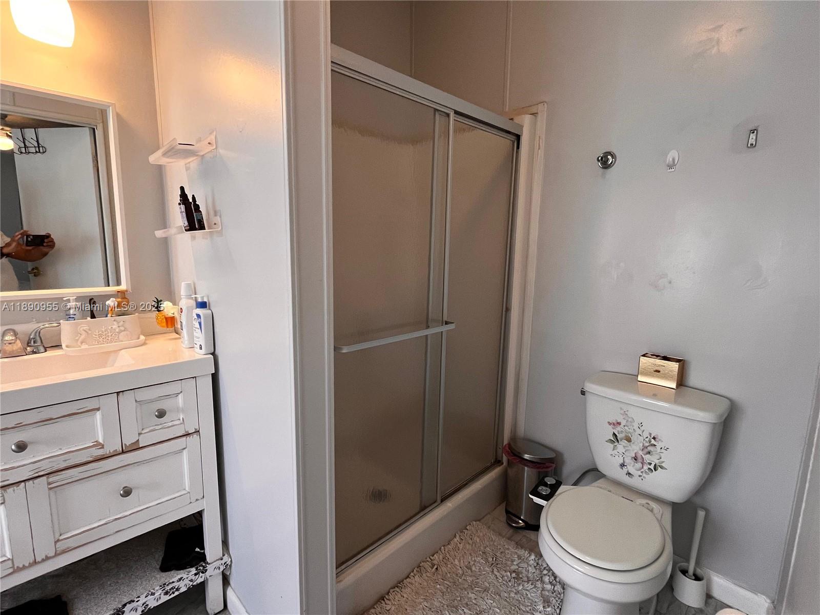 909 Sw 131 Way Property Photo 11