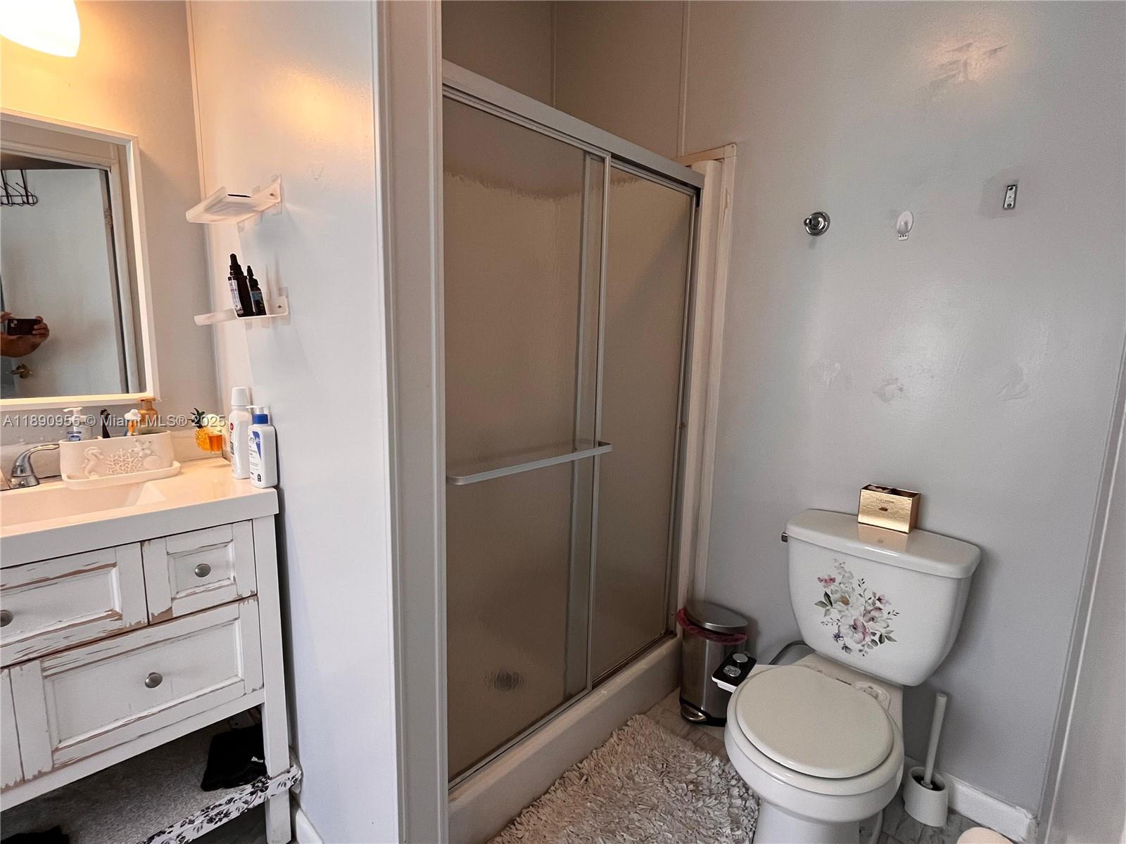 909 Sw 131 Way Property Photo 13