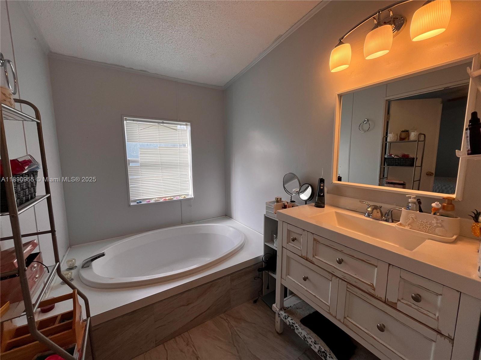909 Sw 131 Way Property Photo 14
