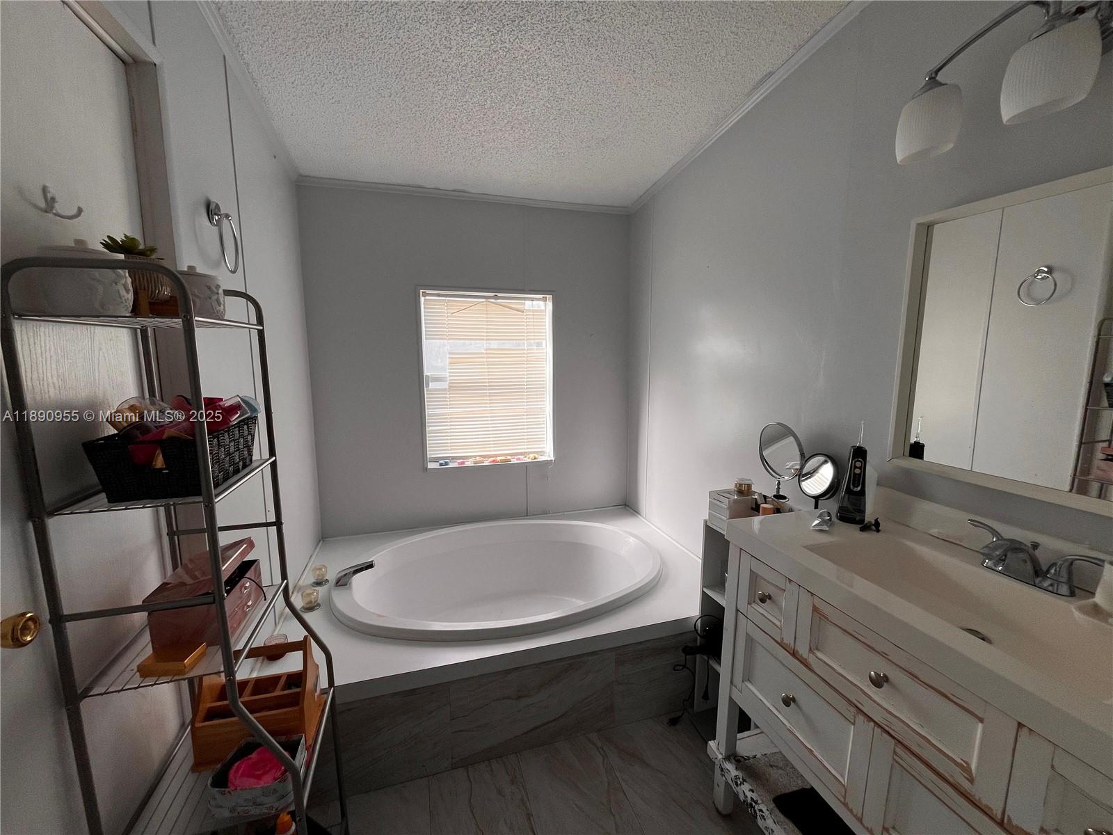909 Sw 131 Way Property Photo 15