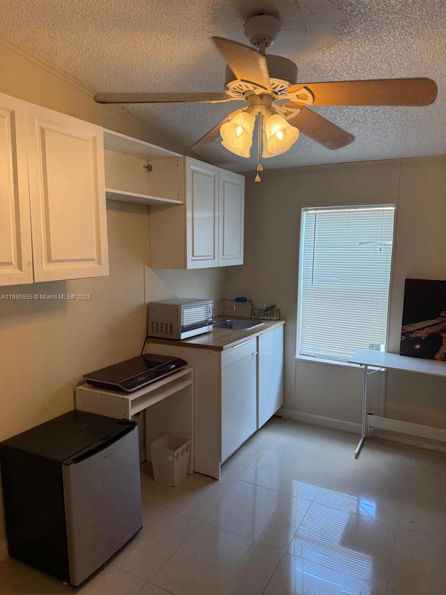 909 Sw 131 Way Property Photo 21